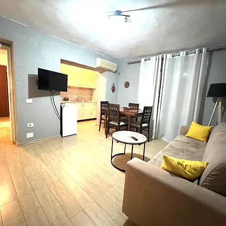 Garden Retreat Spiranca Apartment *